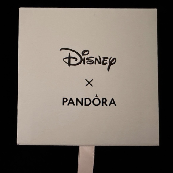 Fantasyland Castle Shooting Star Snake Chain Bracelet by Pandora, size 7.9 - Picture 5 of 6